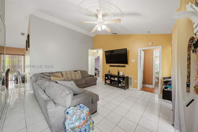 4 bedroom SingleFamilyResidence at 3226 NW 203rd St, Leslie Patio Homes Sec 4, Miami Gardens — photo 3