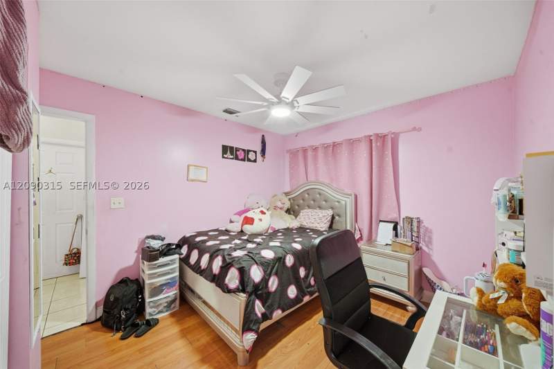 4 bedroom SingleFamilyResidence at 3226 NW 203rd St, Leslie Patio Homes Sec 4, Miami Gardens — photo 5
