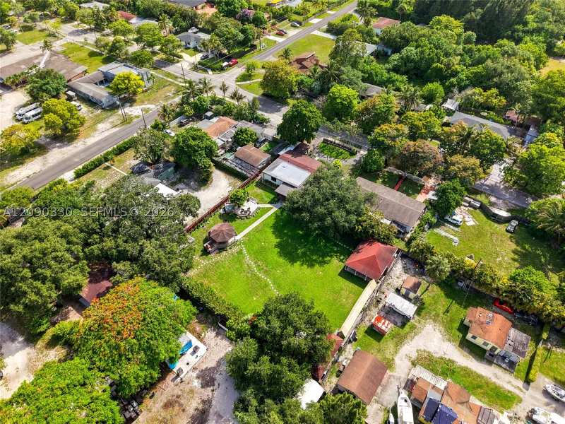 5 bedroom SingleFamilyResidence at 15425 N Miami Ave, Bisc Gardens Sec A, Miami — photo 1