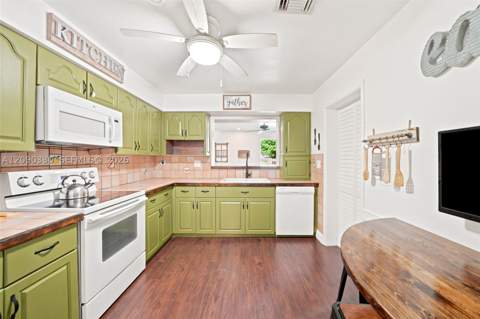 15425 N Miami Ave, Miami FL - photo 17 of 42