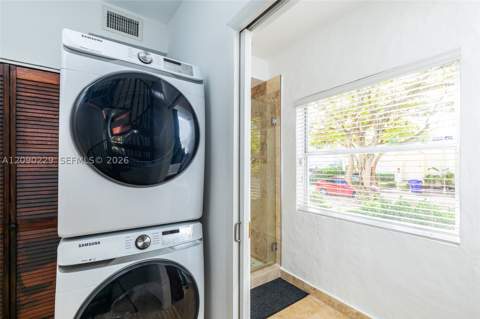137 NE 47th St, Miami FL - photo 13 of 28