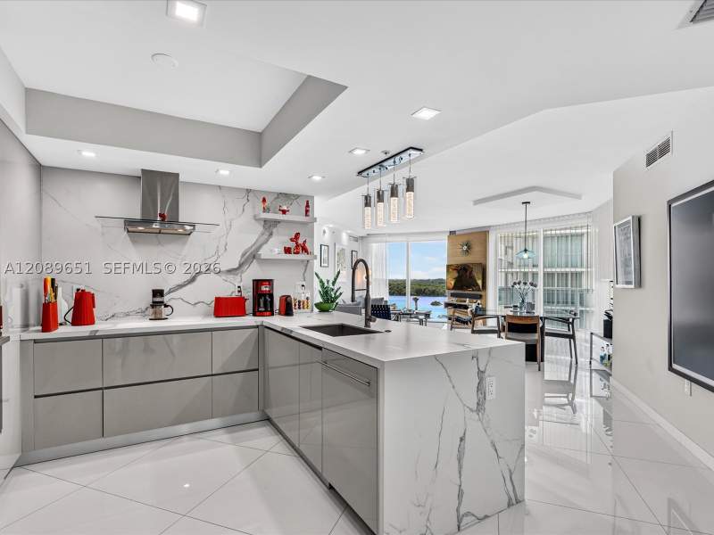 3 bedroom Condominium at 250 Sunny Isles Blvd 3-1004, St Tropez On The Bay III, Sunny Isles Beach — photo 2