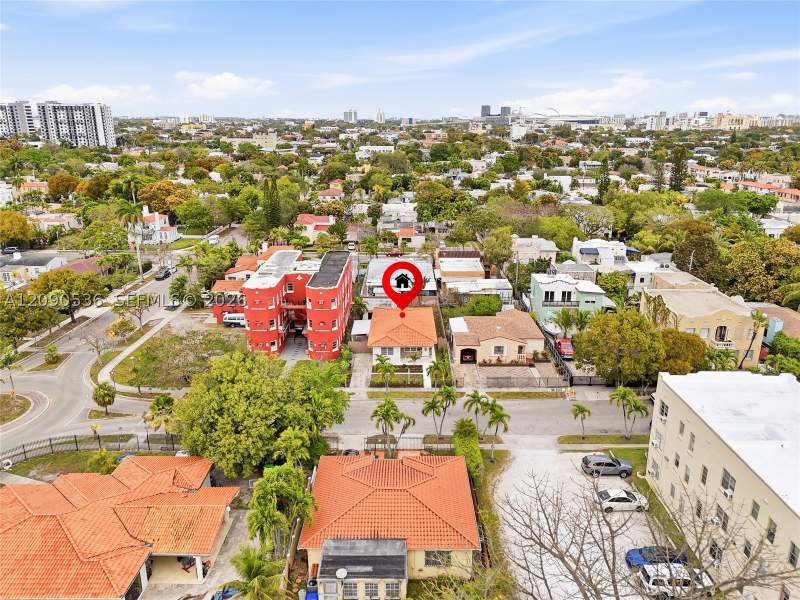 4 bedroom SingleFamilyResidence at 1781 SW 13th St, South Shenandoah, Miami — photo 4