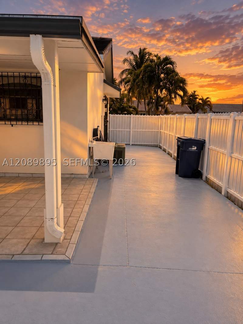 3 bedroom SingleFamilyResidence at 2219 SW 137th Pl, Coral West Heights, Miami — photo 5