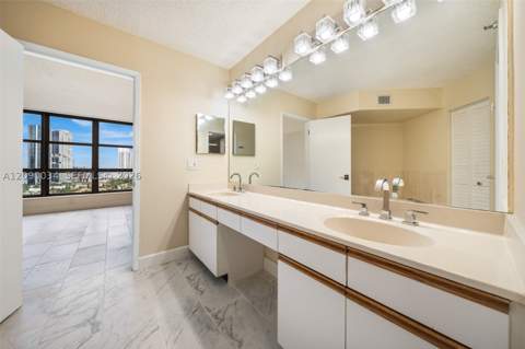 19195 Mystic Pointe Dr 2406, Aventura FL - photo 14 of 24