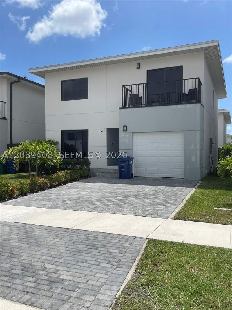 5 bedroom SingleFamilyResidence at 1384 NW 2nd Ter, On Alba Onx Homes, Florida City — photo 3