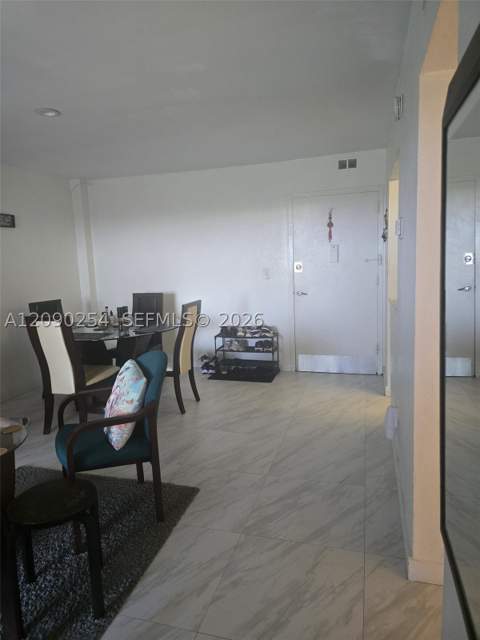 1251 NE 108th St 718, Miami FL - photo 7 of 24