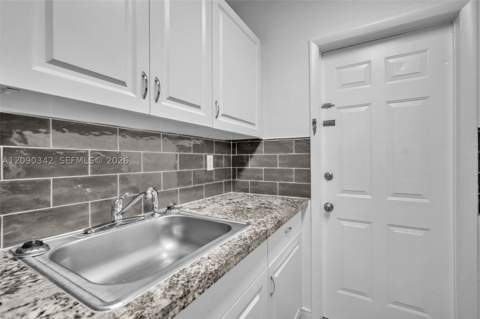 8010 Tatum Waterway Dr 5, Miami Beach FL - photo 15 of 32