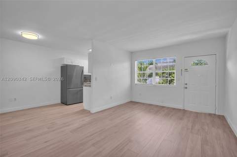 8010 Tatum Waterway Dr 5, Miami Beach FL - photo 7 of 32