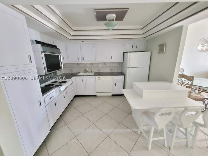 1 bedroom Condominium at 18041 Biscayne Blvd 203, Del Prado Marina, Aventura — photo 4