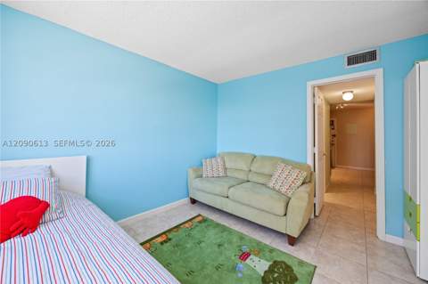 251 174th St 812, Sunny Isles Beach FL - photo 10 of 32