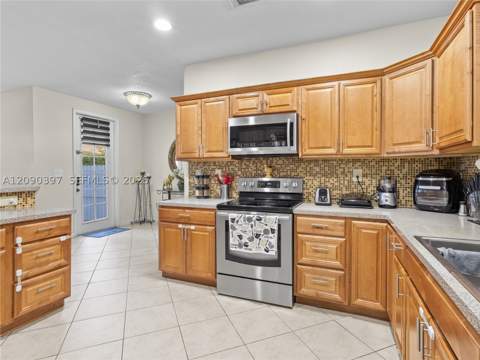 14046 SW 278th St, Homestead FL - photo 6 of 52