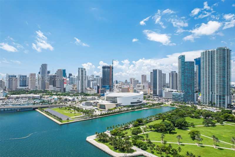 2 bedroom Condominium at 900 Biscayne Blvd 4412, 900 Biscayne Bay Condo, Miami — photo 1