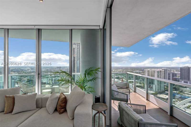 2 bedroom Condominium at 900 Biscayne Blvd 4412, 900 Biscayne Bay Condo, Miami — photo 2