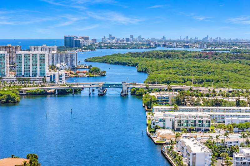 2 bedroom Townhouse at 3805 NE 170th St A-6, Lago Verde Villas Condo, North Miami Beach — photo 5