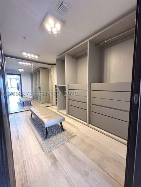 17111 Biscayne Blvd 2210, North Miami Beach FL - photo 18 of 32