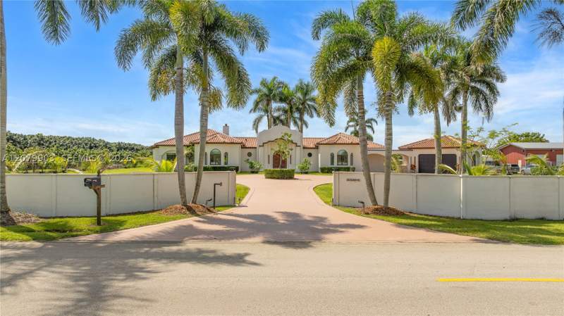 4 bedroom SingleFamilyResidence at 20970 SW 264th St, Redland, Homestead — photo 5
