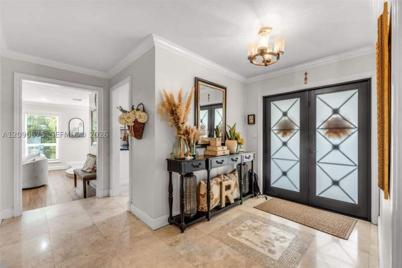 4 bedroom SingleFamilyResidence at 10420 SW 99th St, Kendale Sec 2, Miami — photo 5