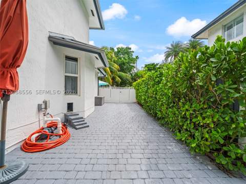 15822 SW 103rd Ln, Miami FL - photo 19 of 60
