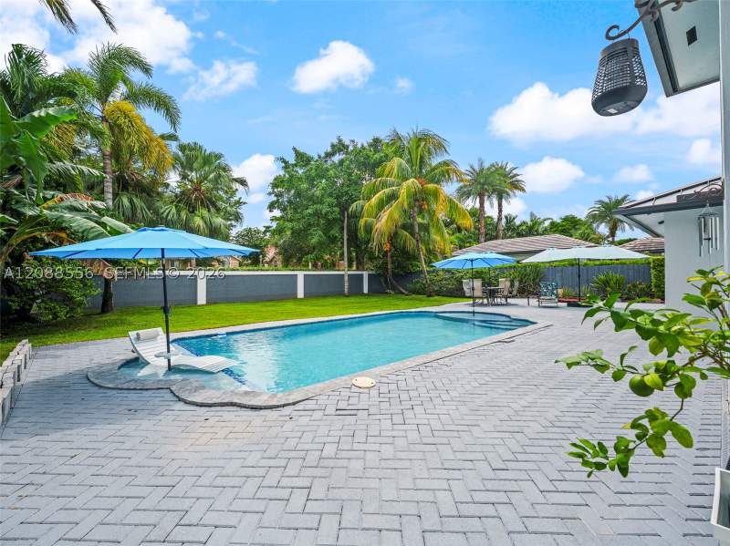 4 bedroom SingleFamilyResidence at 15822 SW 103rd Ln, Garden Hills Sub, Miami — photo 2