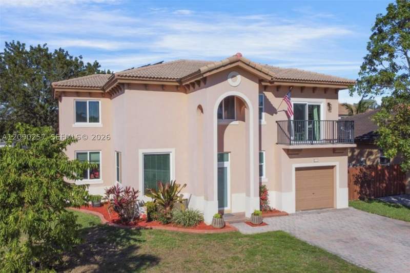 4 bedroom SingleFamilyResidence at 4241 NE 16th St, Grove At Waterstone, Homestead — photo 2