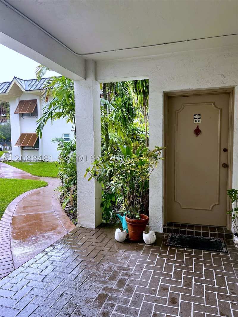 2 bedroom Condominium at 9304 SW 77th Ave C3, Kingston Square Condo, Miami — photo 1
