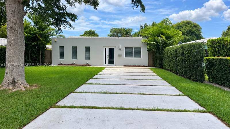 2 bedroom SingleFamilyResidence at 1782 NE 177th St, Fulford By The Sea Sec U, North Miami Beach — photo 1