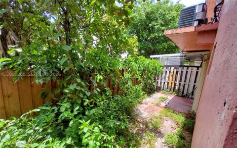 5810 W 18th Ln 101, Hialeah FL - photo 19 of 19