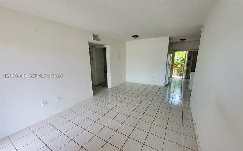 2 bedroom Condominium at 5810 W 18th Ln 101, Conquistador Villas Condo, Hialeah — photo 2