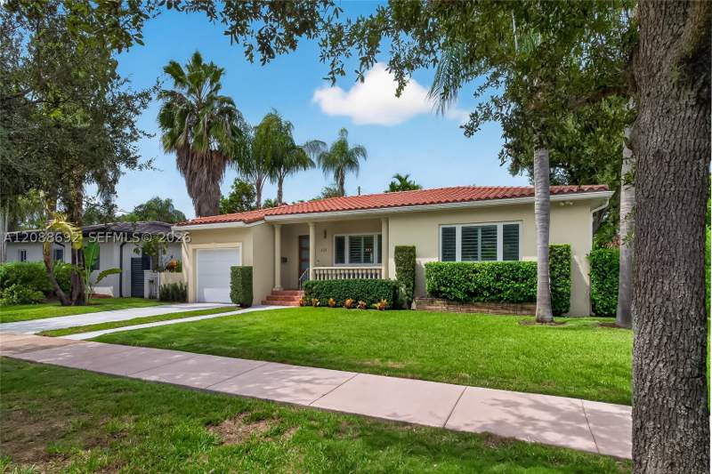 3 bedroom SingleFamilyResidence at 439 Candia Ave, C Gab Country Club Sec 6, Coral Gables — photo 2