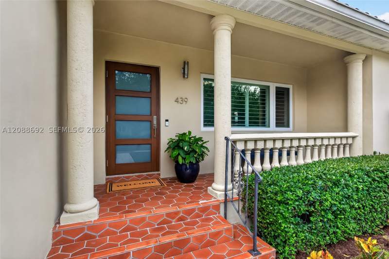 3 bedroom SingleFamilyResidence at 439 Candia Ave, C Gab Country Club Sec 6, Coral Gables — photo 4