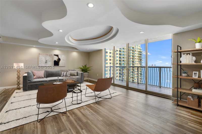 2 bedroom Condominium at 1200 Brickell Bay Dr 3001, The Club At Brickell Bay, Miami — photo 1