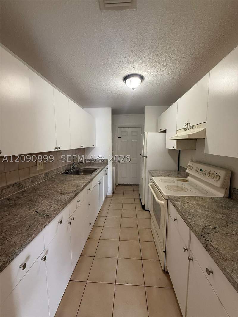 3 bedroom Townhouse at 14127 SW 280th Ter, Waterside Townhomes Sec 1, Homestead — photo 3