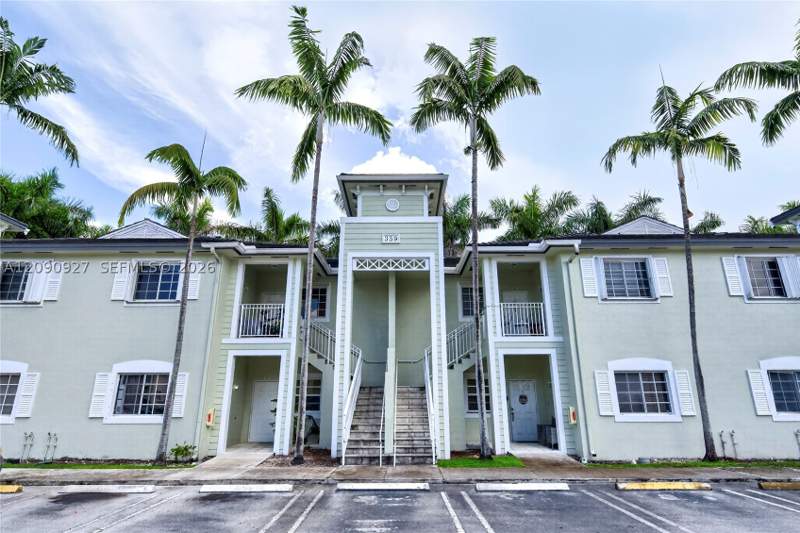 3 bedroom Condominium at 359 NE 27th Ter 204, Caribbean Isles Villas Co, Homestead — photo 2