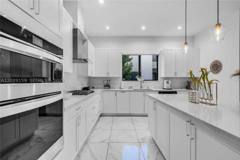 4363 NW 81st Ave, Doral FL - photo 7 of 54