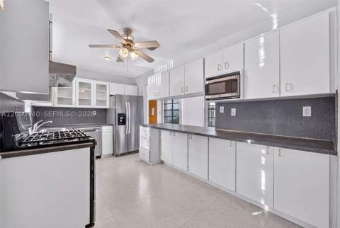 17325 NW 17th Ave, Miami Gardens FL - photo 6 of 24