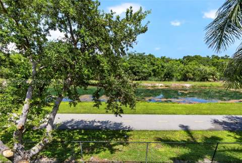 2665 NE 4th St 204, Homestead FL - photo 13 of 26