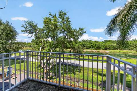 2665 NE 4th St 204, Homestead FL - photo 9 of 26