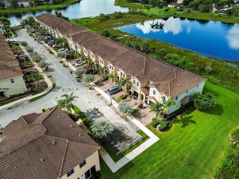4 bedroom Townhouse at 1386 SE 23rd Ter, Keys Garden, Homestead — photo 4