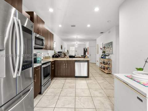 1386 SE 23rd Ter, Homestead FL - photo 8 of 27