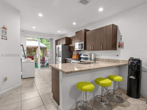 1386 SE 23rd Ter, Homestead FL - photo 9 of 27