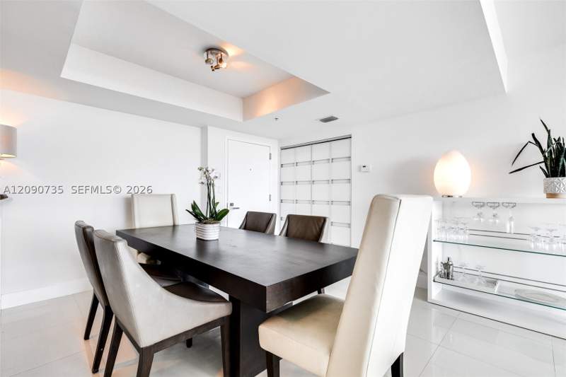 2 bedroom Condominium at 650 west ave 2710, The Floridian Condo, Miami Beach — photo 2