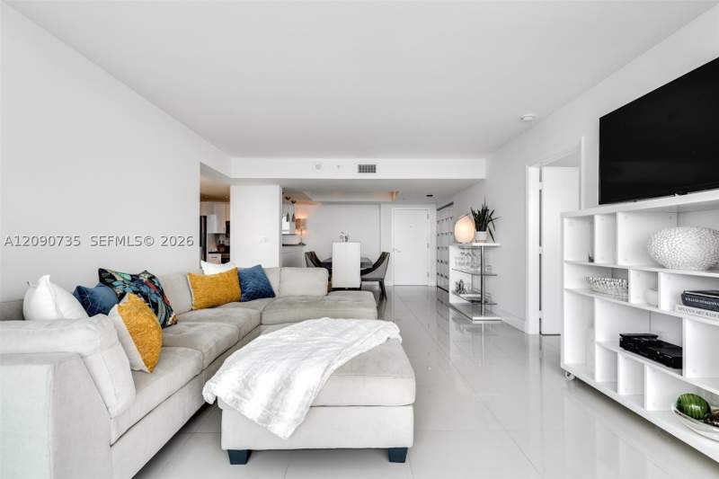 2 bedroom Condominium at 650 west ave 2710, The Floridian Condo, Miami Beach — photo 3