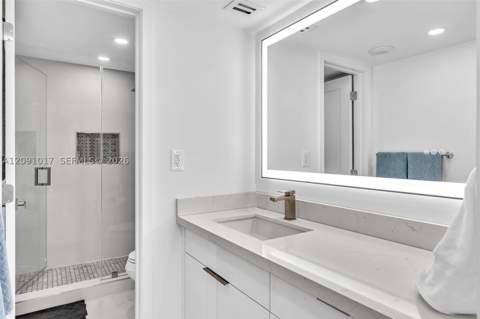 2625 Collins Ave 1109, Miami Beach FL - photo 14 of 19