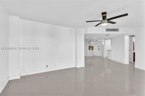 20400 W Country Club Dr 315, Aventura FL - photo 8 of 31