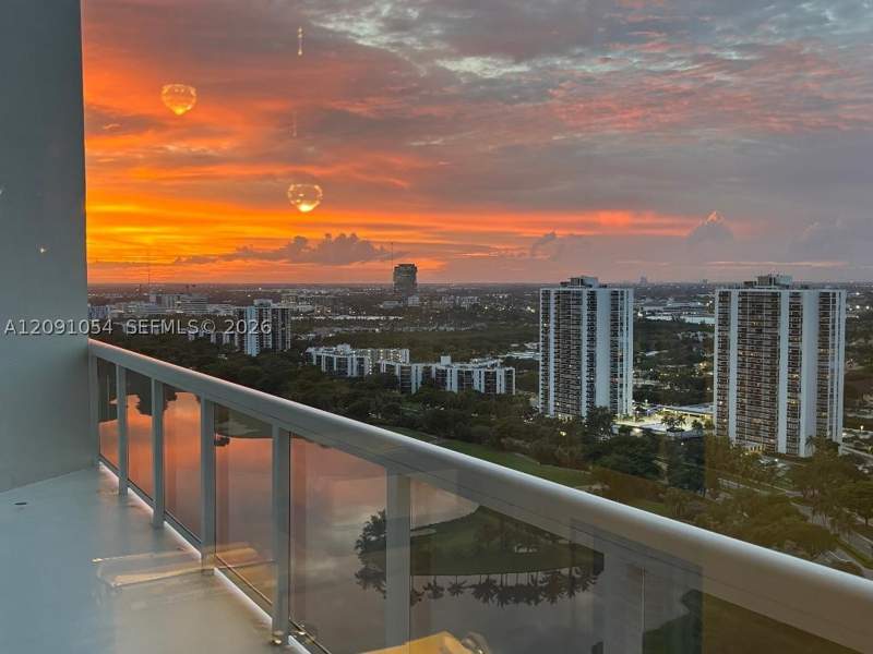 2 bedroom Condominium at 20185 E Country Club Dr Ts-7, The Landmark Condo, Aventura — photo 2