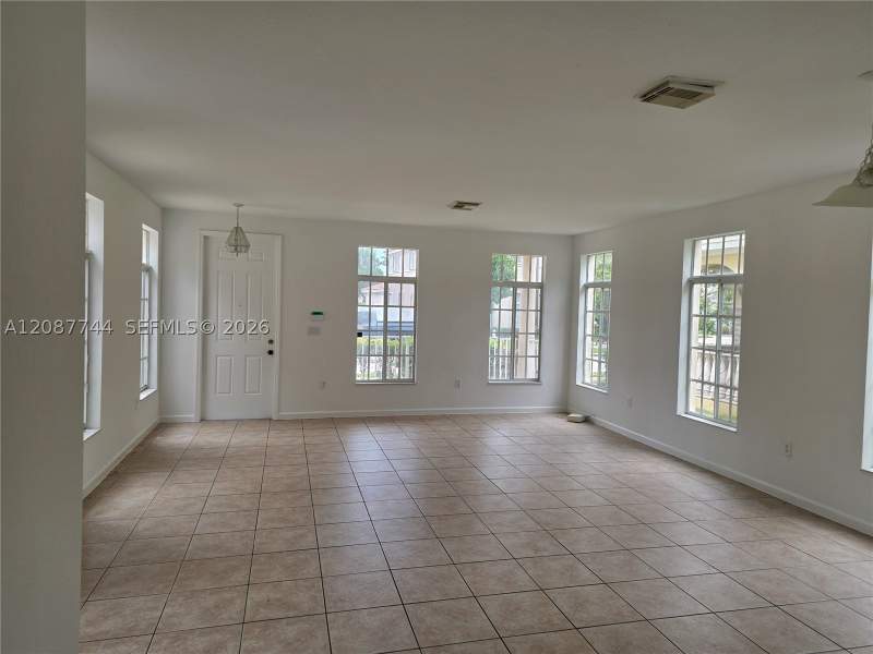 6 bedroom SingleFamilyResidence at 14145 SW 278th St, Mandarin Lakes, Homestead — photo 3