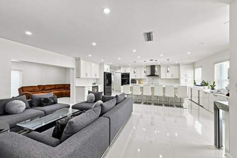 16820 SW 108th Avenue, Miami FL - photo 7 of 31