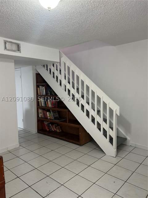 5366 W 26th Ave 121, Hialeah FL - photo 9 of 21