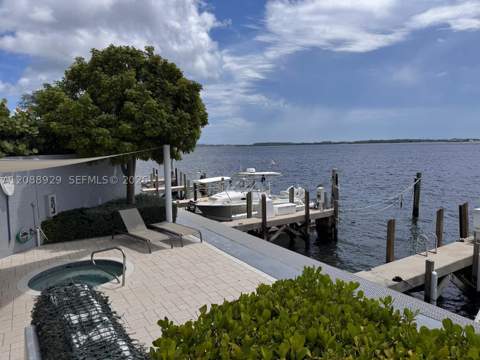200 SE 15th Rd 7D, Miami FL - photo 14 of 25